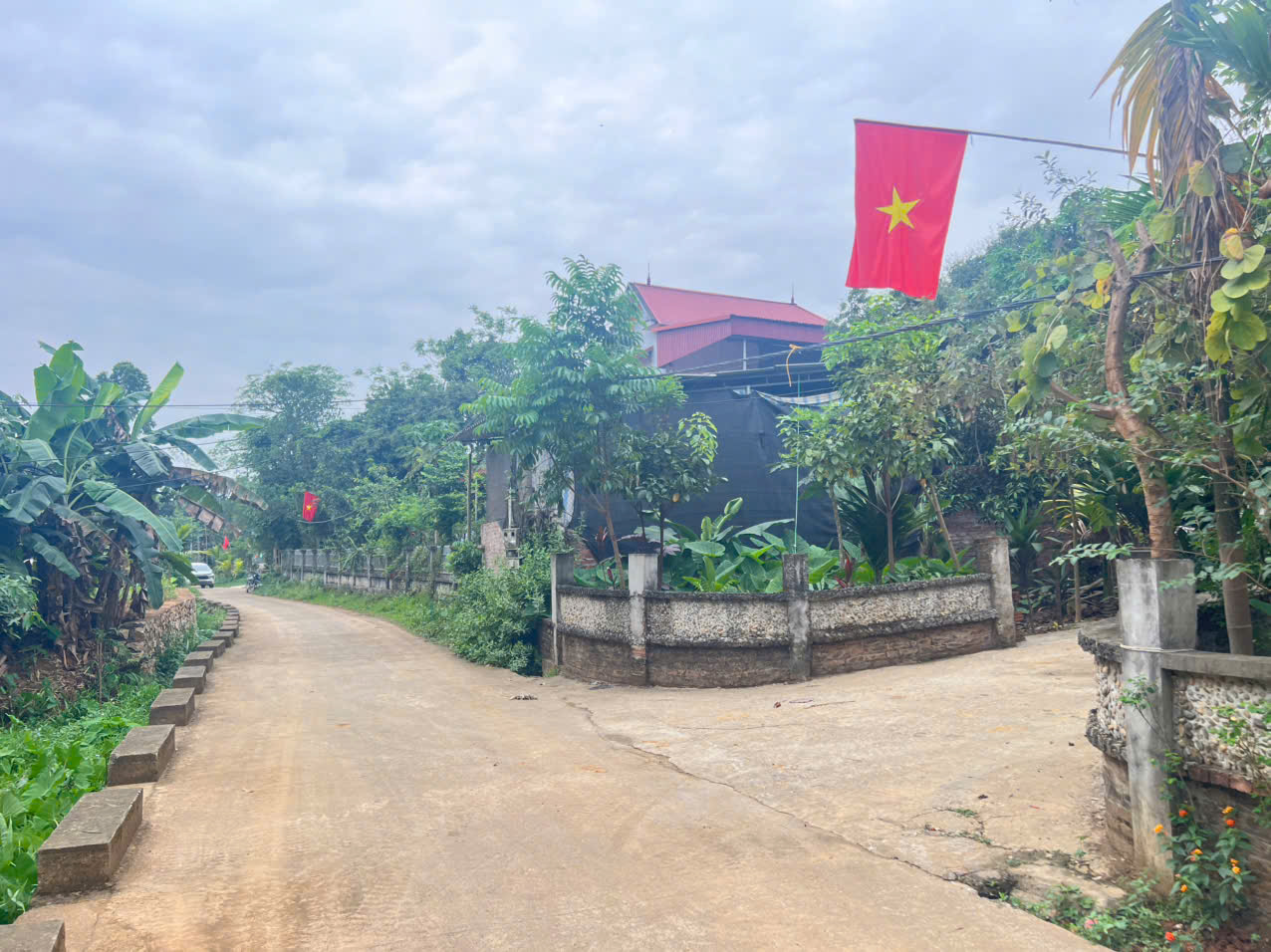 Bán 670M2 đất thành phố Hoà Bình tiện ích đầy đủ_81M đất ở nở hậu đẹp_8xx triệu - Ảnh 2